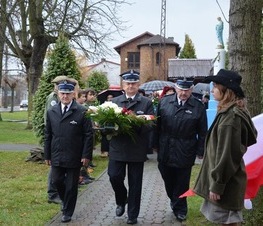 Zdjęcie z galerii: Gminne Obchody 97 Rocznicy Odzyskania Niepodległości -  Inowłódz