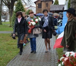 Zdjęcie z galerii: Gminne Obchody 97 Rocznicy Odzyskania Niepodległości -  Inowłódz
