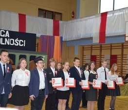 Zdjęcie z galerii: Gminne Obchody 97 Rocznicy Odzyskania Niepodległości -  Inowłódz