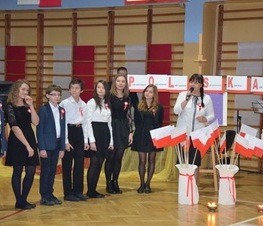 Zdjęcie z galerii: Gminne Obchody 97 Rocznicy Odzyskania Niepodległości -  Inowłódz