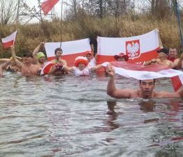 Zdjęcie z galerii: 11 listopada 2015 z Klubem Sportowym AMBER