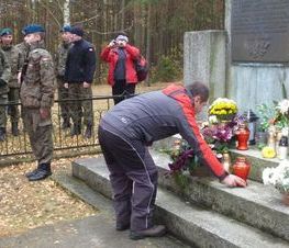 Zdjęcie z galerii: 11 listopada 2015 z Klubem Sportowym AMBER