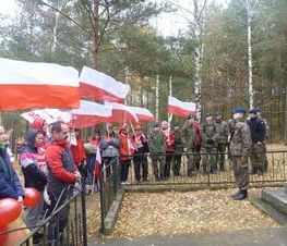 Zdjęcie z galerii: 11 listopada 2015 z Klubem Sportowym AMBER