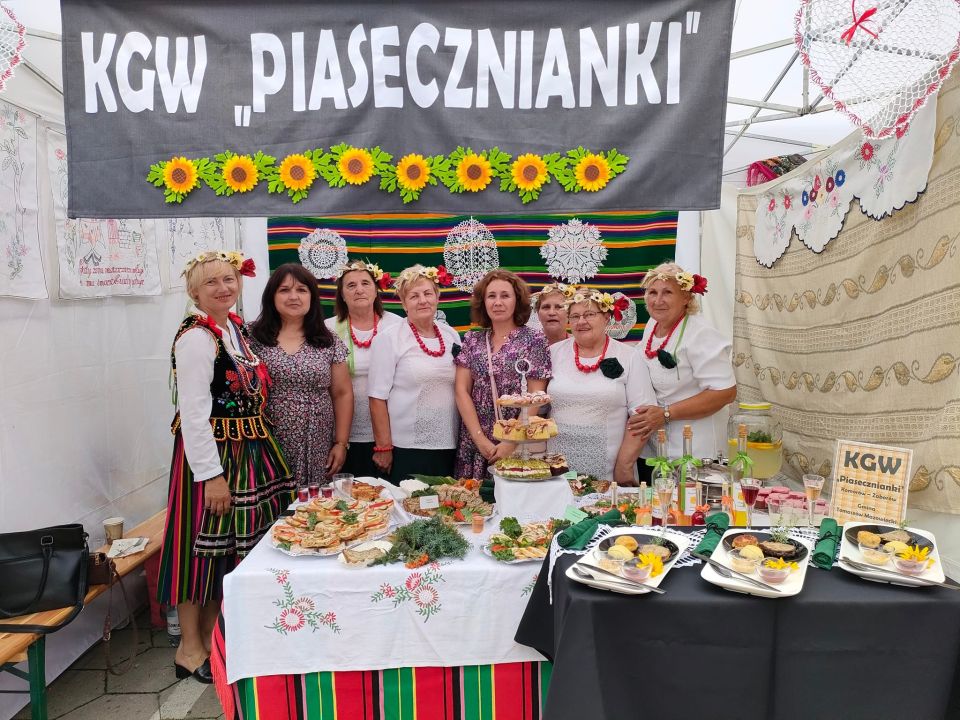 Na zdjęciu: uczestnicy Wojewódzkich Dożynek, które odbyły się w Radomsku w niedzielę, 21 sierpnia 2022 roku, 