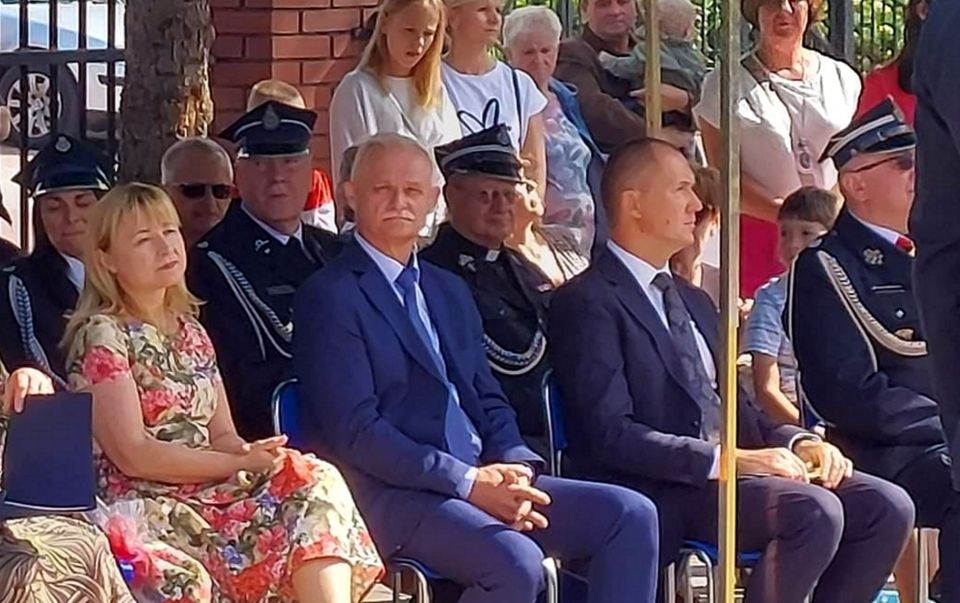 Na zdjęciu: uczestnicy obchodów 110. rocznicy powstania Ochotniczej Straży Pożarnej w Smardzewicach, które odbyły się w sobotę, 3 września 2022 roku, w Smardzewicach