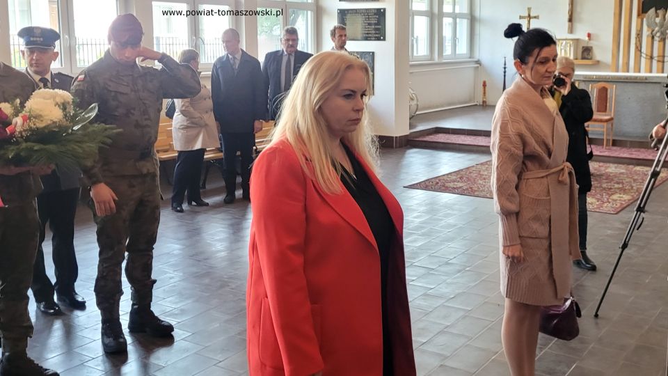 Na zdjęciu: uczestnicy uroczystości poświęconej 83. rocznicy powstania Polskiego Państwa Podziemnego, która odbyła się we wtorek, 27 września 2022 roku    w Tomaszowie Mazowieckim