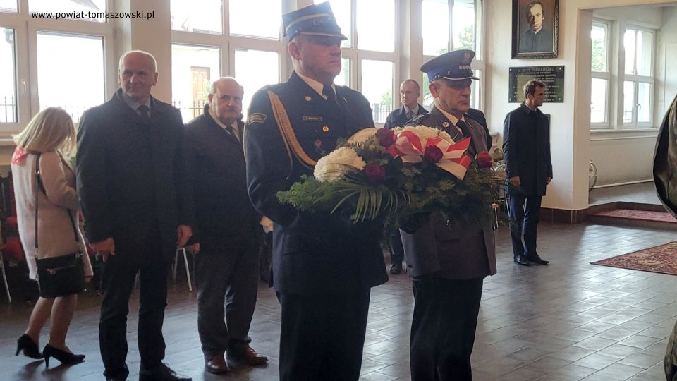 Na zdjęciu: uczestnicy uroczystości poświęconej 83. rocznicy powstania Polskiego Państwa Podziemnego, która odbyła się we wtorek, 27 września 2022 roku    w Tomaszowie Mazowieckim