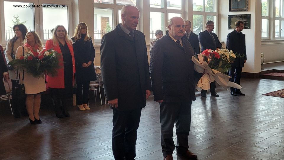 Na zdjęciu: uczestnicy uroczystości poświęconej 83. rocznicy powstania Polskiego Państwa Podziemnego, która odbyła się we wtorek, 27 września 2022 roku    w Tomaszowie Mazowieckim