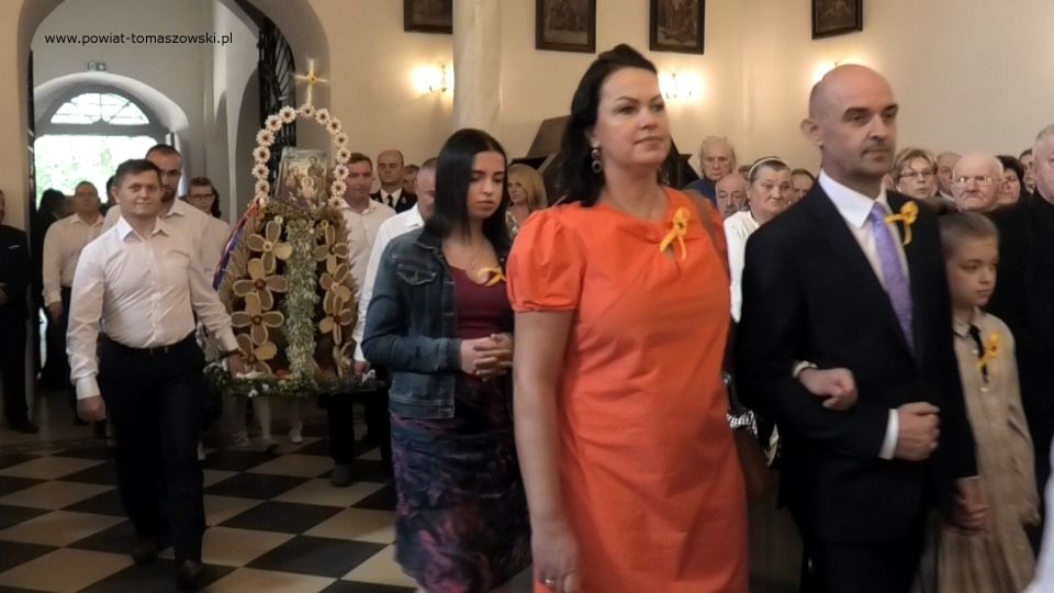 Na zdjęciu: uczestnicy gminno-parafialnych dożynek w Będkowie, które odbyły się w niedzielę, 4 września 2022 roku, 