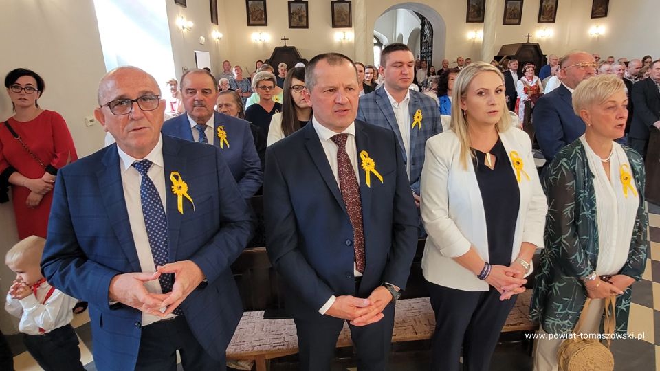 Na zdjęciu: uczestnicy gminno-parafialnych dożynek w Będkowie, które odbyły się w niedzielę, 4 września 2022 roku, 