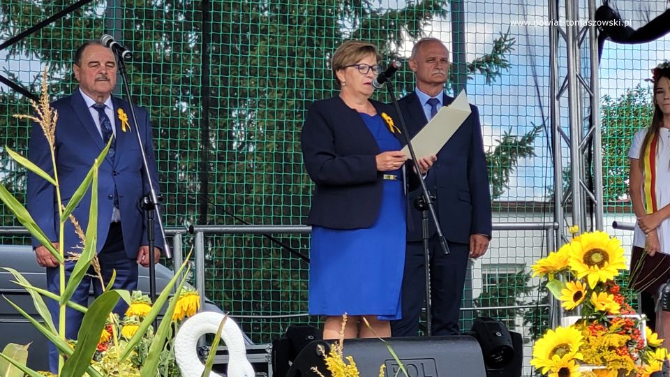 Na zdjęciu: uczestnicy gminno-parafialnych dożynek w Będkowie, które odbyły się w niedzielę, 4 września 2022 roku, 