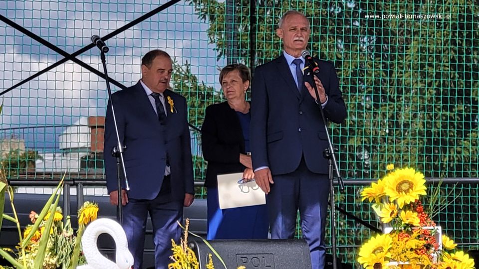 Na zdjęciu: uczestnicy gminno-parafialnych dożynek w Będkowie, które odbyły się w niedzielę, 4 września 2022 roku, 