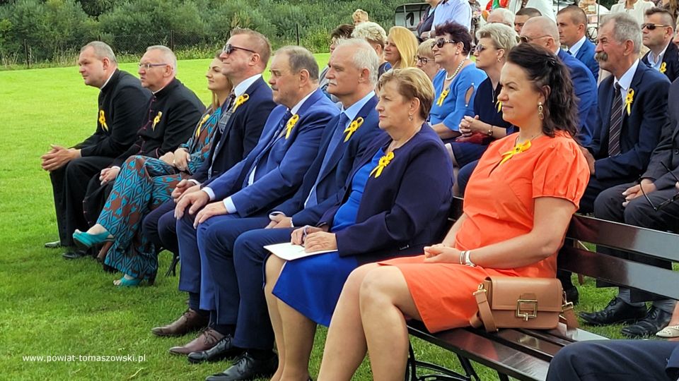 Na zdjęciu: uczestnicy gminno-parafialnych dożynek w Będkowie, które odbyły się w niedzielę, 4 września 2022 roku, 