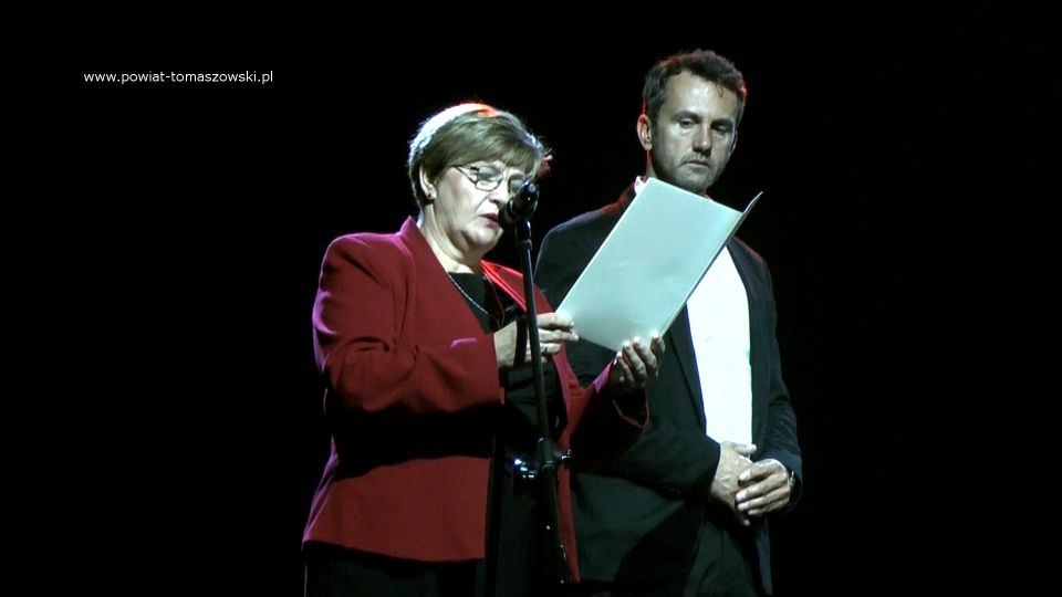 Na zdjęciu: uczestnicy obchodów Dnia Edukacji narodowej, które odbyły się we wtorek, 11 października 2022 roku, w sali widowiskowej Powiatowego Centrum Animacji Społecznej w Tomaszowie Mazowieckim Na zdjęciu: uczestnicy obchodów Dnia Edukacji narodowej, które odbyły się we wtorek, 11 października 2022 roku, w sali widowiskowej Powiatowego Centrum Animacji Społecznej w Tomaszowie Mazowieckim