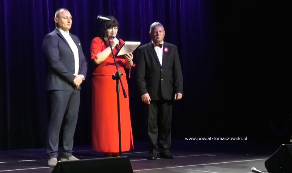 Na zdjęciu: uczestnicy Koncertu Niepodległościowego, który odbył się w Powiatowym Centrum Animacji Społecznej w  Tomaszowie Mazowieckim w sobotę, 12 listopada 2022 roku, o godzinie 16.00