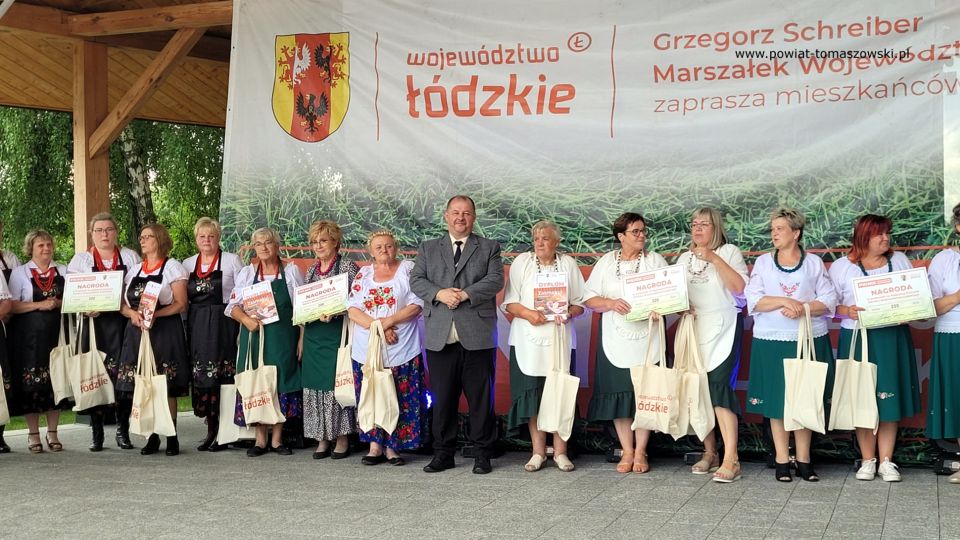 Na zdjęciu: uczestnicy Pikniku Województwa Łódzkiego, który odbył się w Lubochni w piątek, 8 lipca 2022 roku, 