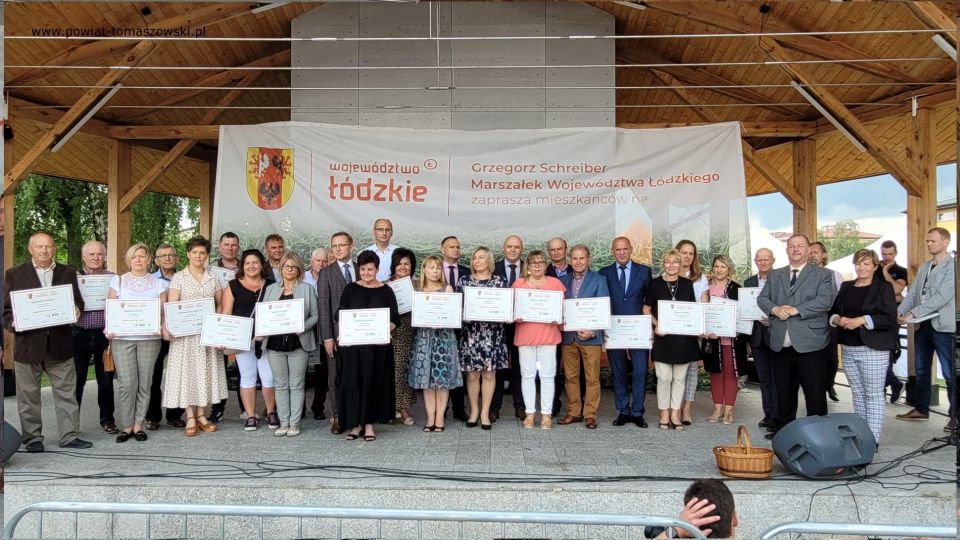 Na zdjęciu: uczestnicy Pikniku Województwa Łódzkiego, który odbył się w Lubochni w piątek, 8 lipca 2022 roku, 