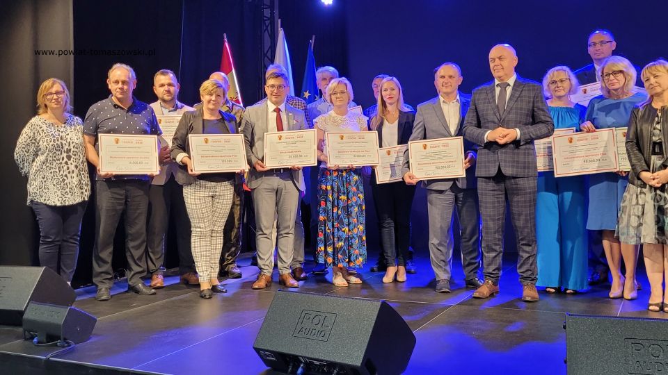 Zdjęcie z części oficjalnej Pikniku Województwa Łódzkiego, który odbył się w Lubochni w Piątek, 8 lipca 2022 roku, 