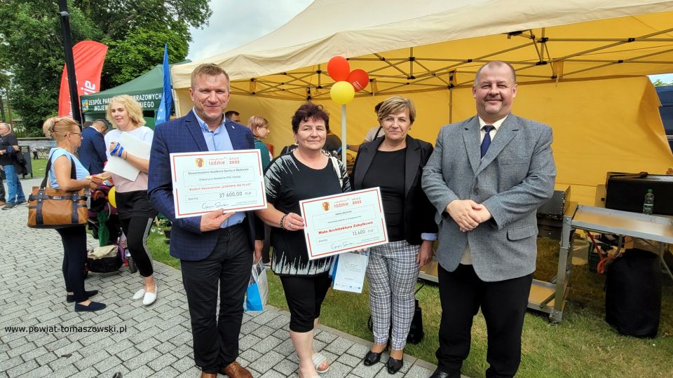 Zdjęcie z części oficjalnej Pikniku Województwa Łódzkiego, który odbył się w Lubochni w Piątek, 8 lipca 2022 roku, 
