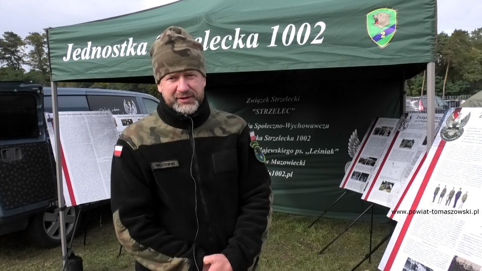 Na zdjęciu: uczestnicy pikniku militarnego, który odbył się na boisku wojskowym 25. Brygady Kawalerii Powietrznej w Tomaszowie Mazowieckim w niedzielę, 2 października 2022 roku, 