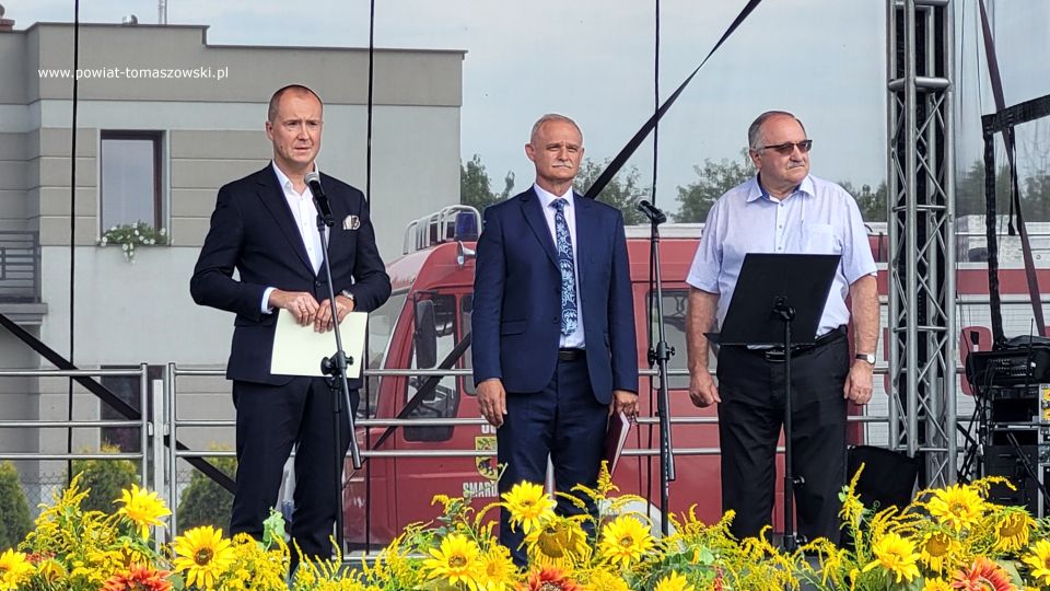 Na zdjęciu: uczestnicy Pikniku na Zakończenie Lata, który odbył się w Smardzewicach przy Sanktuarium Świętej Anny w niedzielę, 28 sierpnia 2022 roku, 