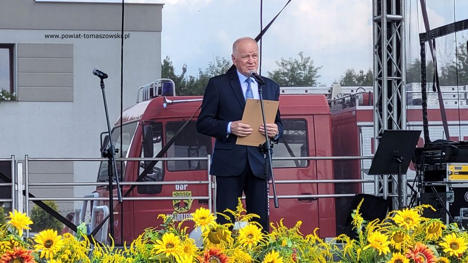 Na zdjęciu: uczestnicy Pikniku na Zakończenie Lata, który odbył się w Smardzewicach przy Sanktuarium Świętej Anny w niedzielę, 28 sierpnia 2022 roku, 