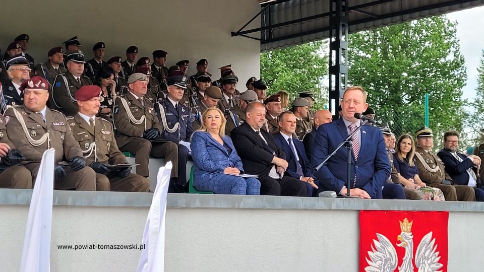 Na zdjęciu: uczestnicy uroczystości z okazji Święta 25. Brygady Kawalerii Powietrznej, które odbyły się w środę, 15 czerwca 2022 roku, na stadionie wojskowym 25. Brygady kawalerii Powietrznej w Tomaszowie Mazowieckim Na zdjęciu: uczestnicy uroczystości z okazji Święta 25. Brygady Kawalerii Powietrznej, które odbyły się w środę, 15 czerwca 2022 roku, na stadionie wojskowym 25. Brygady kawalerii Powietrznej w Tomaszowie Mazowieckim
