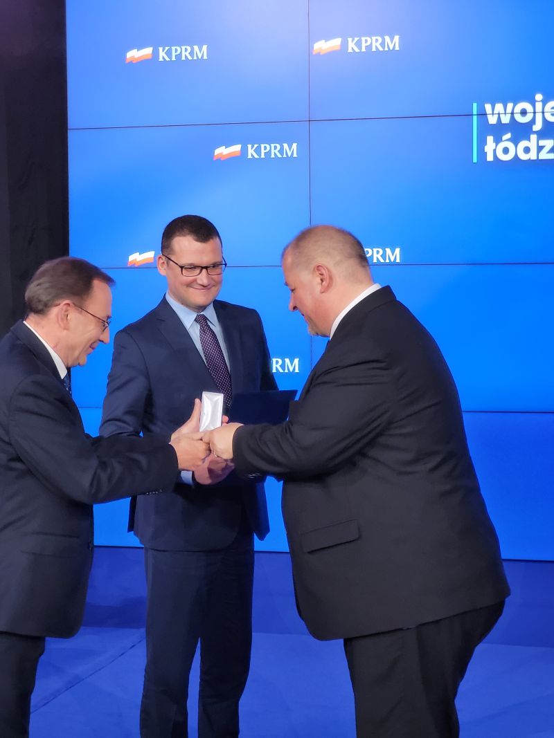 Zdjęcie z uroczystości z okazji Dnia Samorządu Terytorialnego, która odbyła się 30 maja 2022 roku w Kancelarii Prezesa Rady Ministrów Zdjęcie z uroczystości z okazji Dnia Samorządu Terytorialnego, która odbyła się 30 maja 2022 roku w Kancelarii Prezesa Rady Ministrów