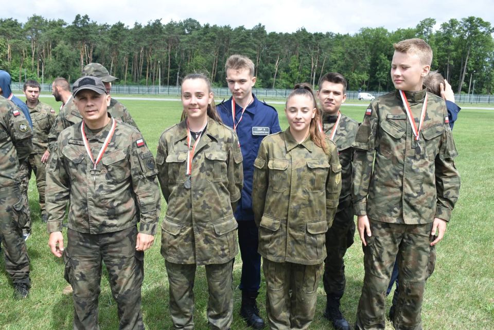 Na zdjęciu: uczestnicy VIII Edycji "Biegu Siódmaka" zorganizowanym przez 7. Batalion Kawalerii Powietrznej, wchodzący w skład 25. Brygady w Tomaszowie Mazowieckim, który odbył się we wtorek, 21 czerwca 2022 roku, Na zdjęciu: uczestnicy VIII Edycji "Biegu Siódmaka" zorganizowanym przez 7. Batalion Kawalerii Powietrznej, wchodzący w skład 25. Brygady w Tomaszowie Mazowieckim, który odbył się we wtorek, 21 czerwca 2022 roku,