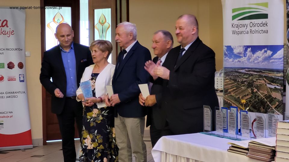 Na zdjęciu: uczestnicy uroczystości poświęconej 10 rocznicy utworzenia Powiatowego Stowarzyszenia Emerytów, Rencistów i Inwalidów, która odbyła się we wtorek, 24 maja 2022 roku, w Restauracji Janosik