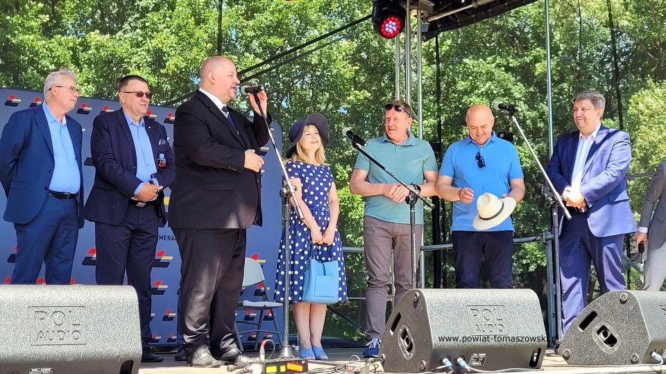 Na zdjęciu: uczestnicy Pikniku Rodzinnego w Spale, który odbył się z okazji inauguracji przewozów Łódzkiej Kolei Aglomeracyjnej  w sobotę, 25 czerwca 2022 roku, 