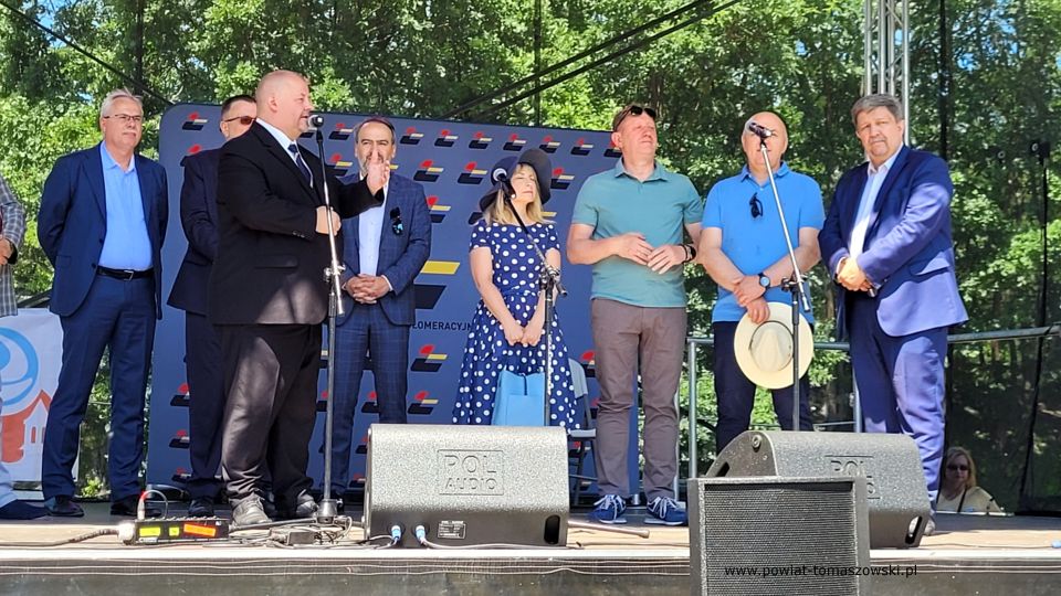Na zdjęciu: uczestnicy Pikniku Rodzinnego w Spale, który odbył się z okazji inauguracji przewozów Łódzkiej Kolei Aglomeracyjnej  w sobotę, 25 czerwca 2022 roku, 