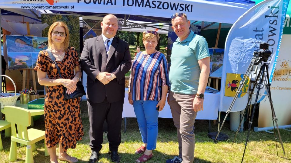 Na zdjęciu: uczestnicy Pikniku Rodzinnego w Spale, który odbył się z okazji inauguracji przewozów Łódzkiej Kolei Aglomeracyjnej  w sobotę, 25 czerwca 2022 roku, 