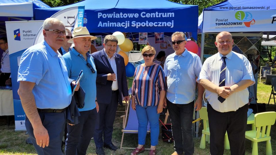 Na zdjęciu: uczestnicy Pikniku Rodzinnego w Spale, który odbył się z okazji inauguracji przewozów Łódzkiej Kolei Aglomeracyjnej  w sobotę, 25 czerwca 2022 roku, 