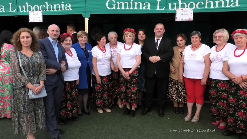 Na zdjęciu: uczestnicy XIII Lubocheńskiego Festiwalu Masła, który odbył się w Lubochni w sobotę, 4 czerwca 2022 roku Na zdjęciu: uczestnicy XIII Lubocheńskiego Festiwalu Masła, który odbył się w Lubochni w sobotę, 4 czerwca 2022 roku