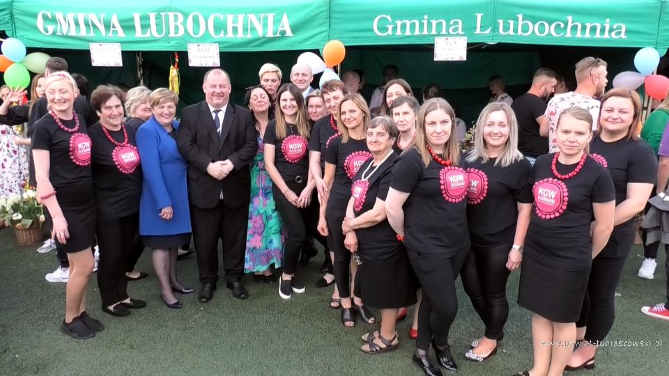 Na zdjęciu: uczestnicy XIII Lubocheńskiego Festiwalu Masła, który odbył się w Lubochni w sobotę, 4 czerwca 2022 roku Na zdjęciu: uczestnicy XIII Lubocheńskiego Festiwalu Masła, który odbył się w Lubochni w sobotę, 4 czerwca 2022 roku