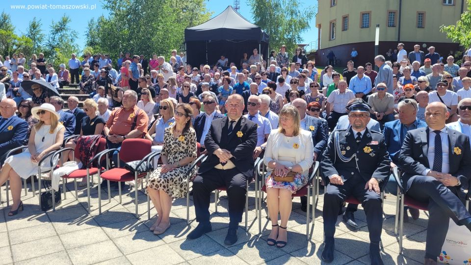 Na zdjęciu: uczestnicy XIII Powiatowego Miodobrania w Żelechlinku, które odbyło się w Żelechlinku w niedzielę, 5 czerwca 2022 roku