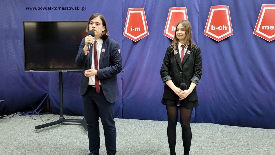 Zdjęcie z Dnia otwartych drzwi w II Liceum Ogólnokształcącym im. Stefana Żeromskiego w Tomaszowie Mazowieckiem, które odbyły się w sobotę, 9 kwietnia 2022 roku