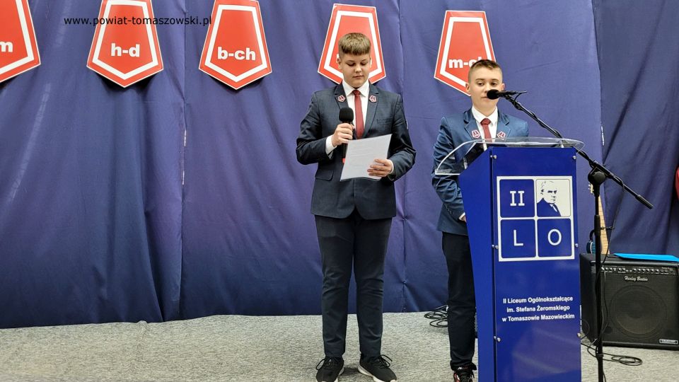 Zdjęcie z Dnia otwartych drzwi w II Liceum Ogólnokształcącym im. Stefana Żeromskiego w Tomaszowie Mazowieckiem, które odbyły się w sobotę, 9 kwietnia 2022 roku