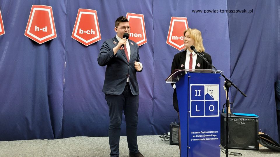 Zdjęcie z Dnia otwartych drzwi w II Liceum Ogólnokształcącym im. Stefana Żeromskiego w Tomaszowie Mazowieckiem, które odbyły się w sobotę, 9 kwietnia 2022 roku