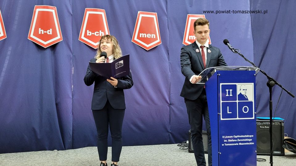 Zdjęcie z Dnia otwartych drzwi w II Liceum Ogólnokształcącym im. Stefana Żeromskiego w Tomaszowie Mazowieckiem, które odbyły się w sobotę, 9 kwietnia 2022 roku