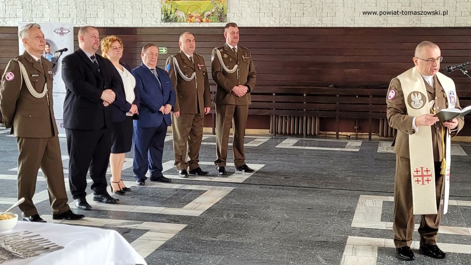Zdjęcie ze spotkania świątecznego w 25. Brygadzie Kawalerii Powietrznej, któ®e odbyło się w środę, 13 kwietnia 2022 roku
