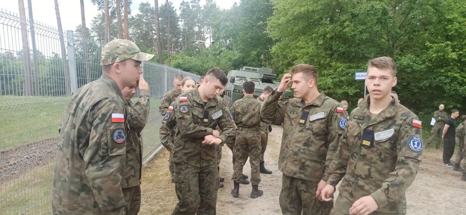 Na zdjęciu: uczestnicy eliminacji do VII Centralnego Zlotu Klas Wojskowych w 2022 roku, które odbyły się na terenie poligonu w Wędrzynie w dniach 6-8 czerwca 2022