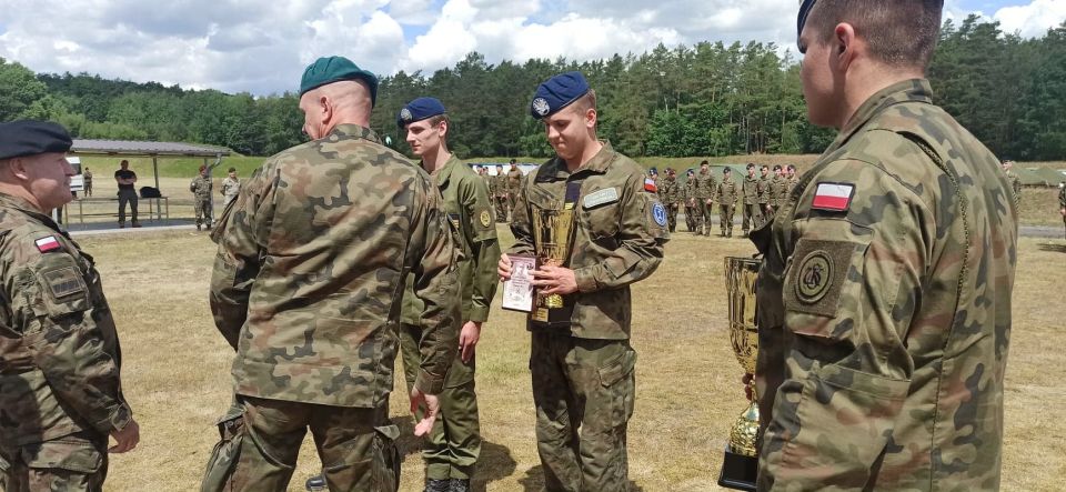 Na zdjęciu: uczestnicy eliminacji do VII Centralnego Zlotu Klas Wojskowych w 2022 roku, które odbyły się na terenie poligonu w Wędrzynie w dniach 6-8 czerwca 2022