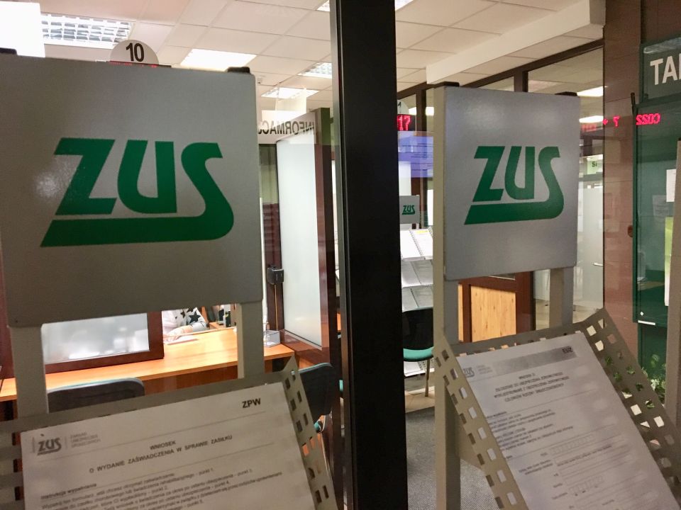 ZUS: od 2021 roku trzeba będzie rejestrować umowy o dzieło