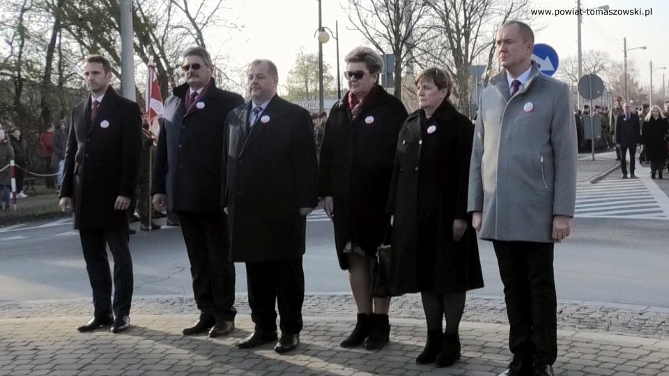 Na zdjęciu: zdjęcie z uroczystości pod Pomnikiem poległym Legionistom Piłsudskiego, która odbyła się 11 listopada 2021 roku w 103. rocznicę odzyskania przez Polskę niepodległości
