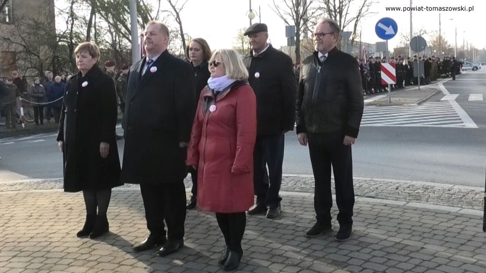 Na zdjęciu: zdjęcie z uroczystości pod Pomnikiem poległym Legionistom Piłsudskiego, która odbyła się 11 listopada 2021 roku w 103. rocznicę odzyskania przez Polskę niepodległości
