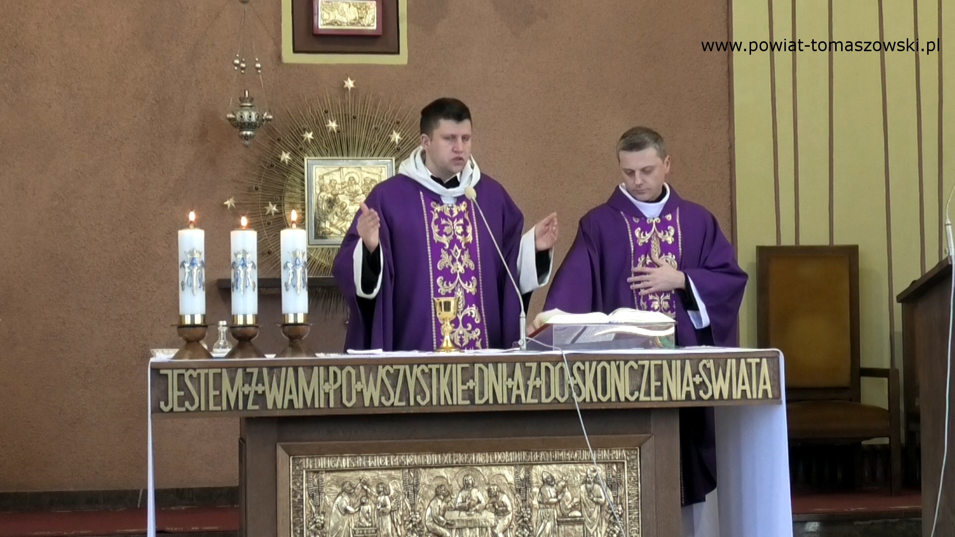 Msza święta w kościele pw. Świętej Rodziny w Tomaszowie Mazowieckim