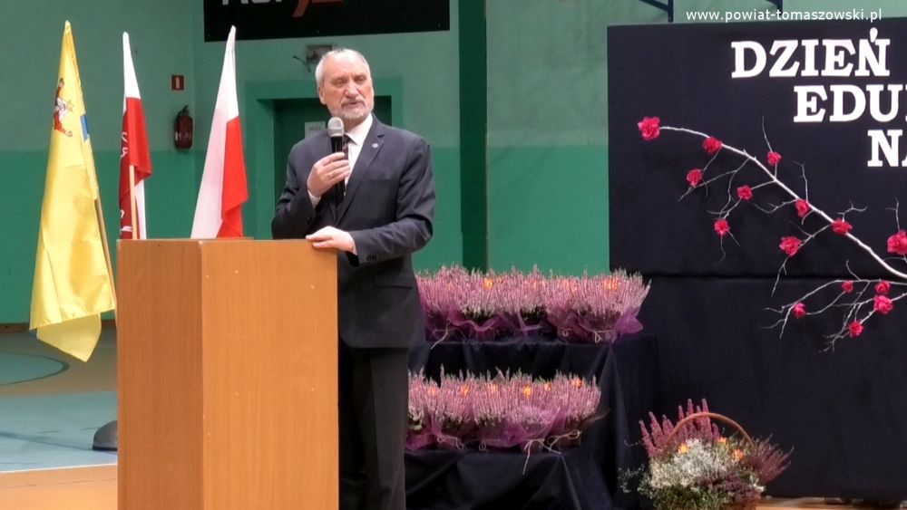OBCHODY DNIA EDUKACJI NARODOWEJ W ZSP NR 3