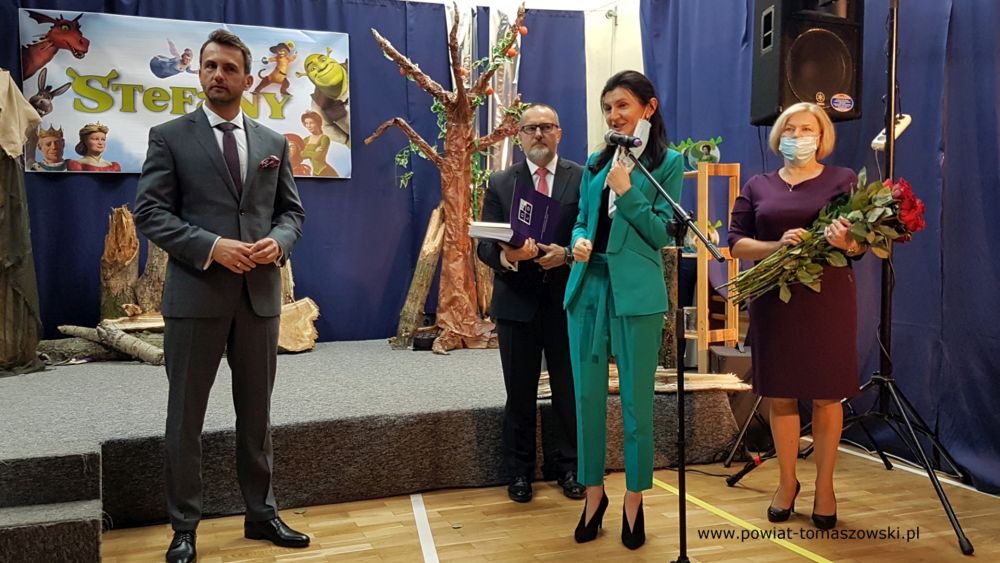 NAGRODY DYREKTORA Z OKAZJI DNIA EDUKACJI NARODOWEJ W II LO